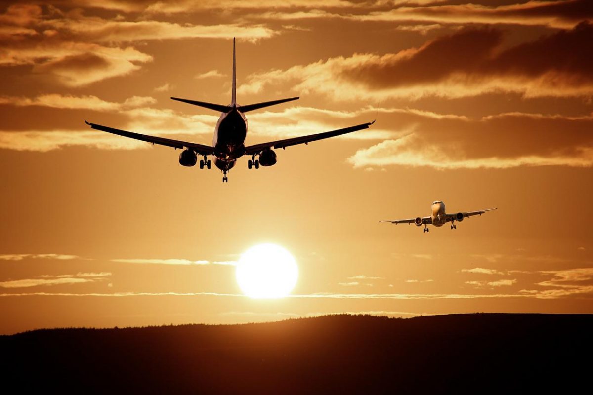 Branża lotnicza planuje osiągnąć zerową emisję CO2 do 2050 r.
